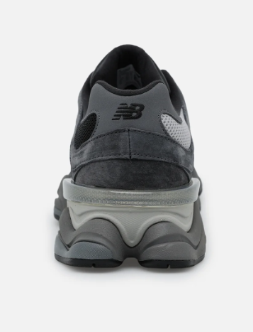 New Balance 9060 – Triple Black