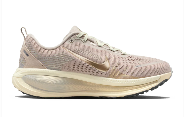 Nike Vomero 18 Running Shoes – Taupe, Cream & Gold